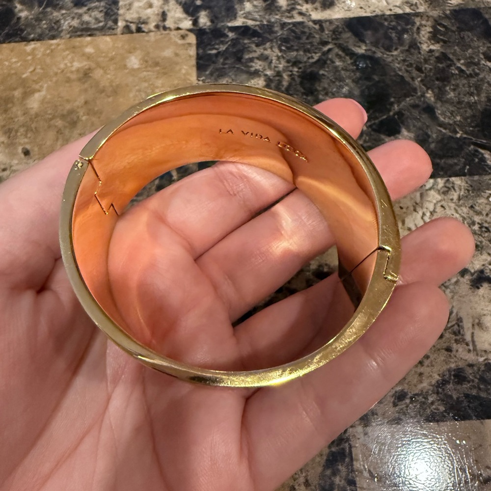 Kate Spade La Vida Loca Hinged Bangle - Picture 4 of 13